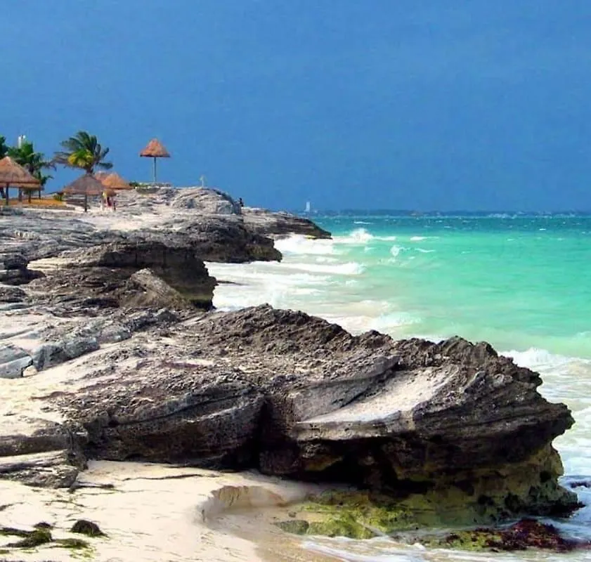 Takh Cancun 0*,